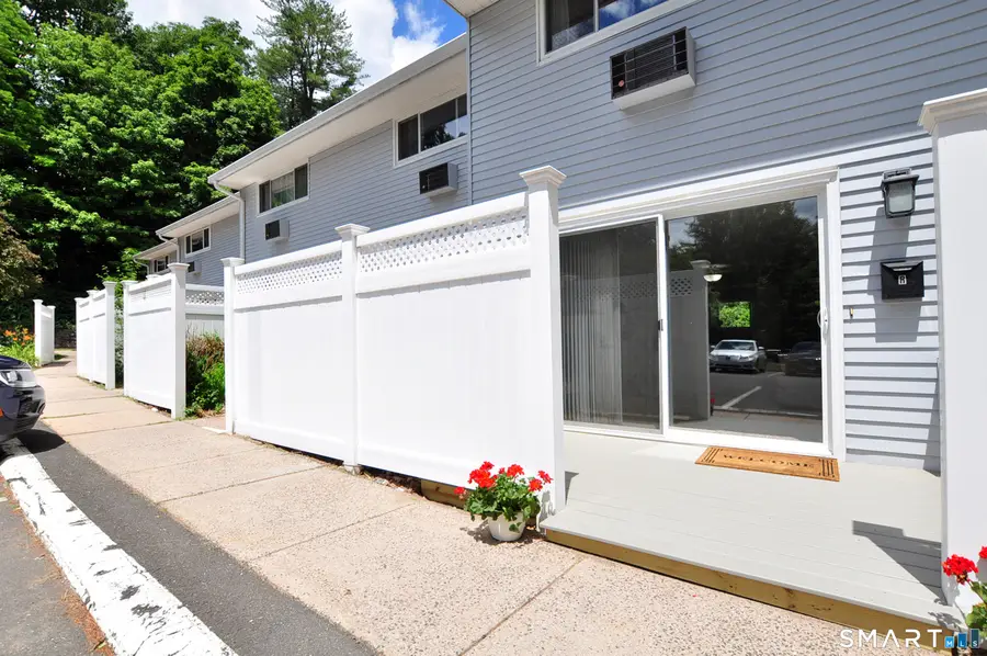 10 Massaco Street #R, Simsbury, CT 06070 - #2