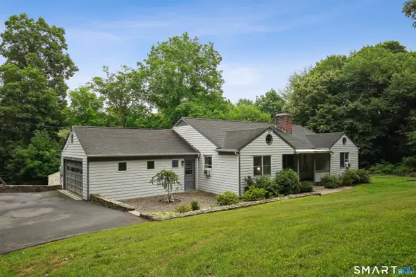 40 Comstock Hill Avenue, Norwalk, CT 06850