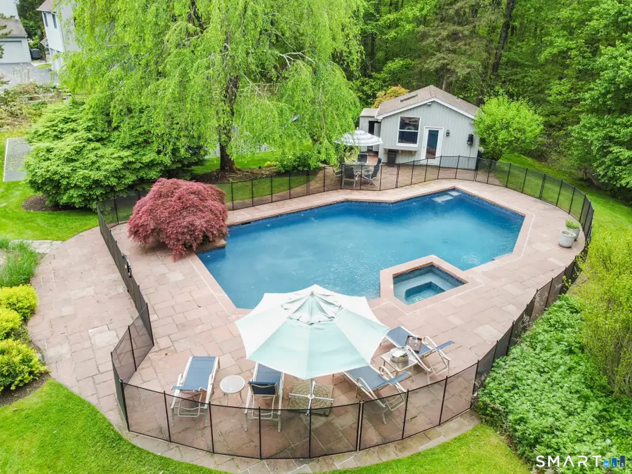 7 White Oak Lane, Weston, CT 06883 - #3