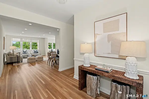 4 Putnam Hill #4H, Greenwich, CT 06830