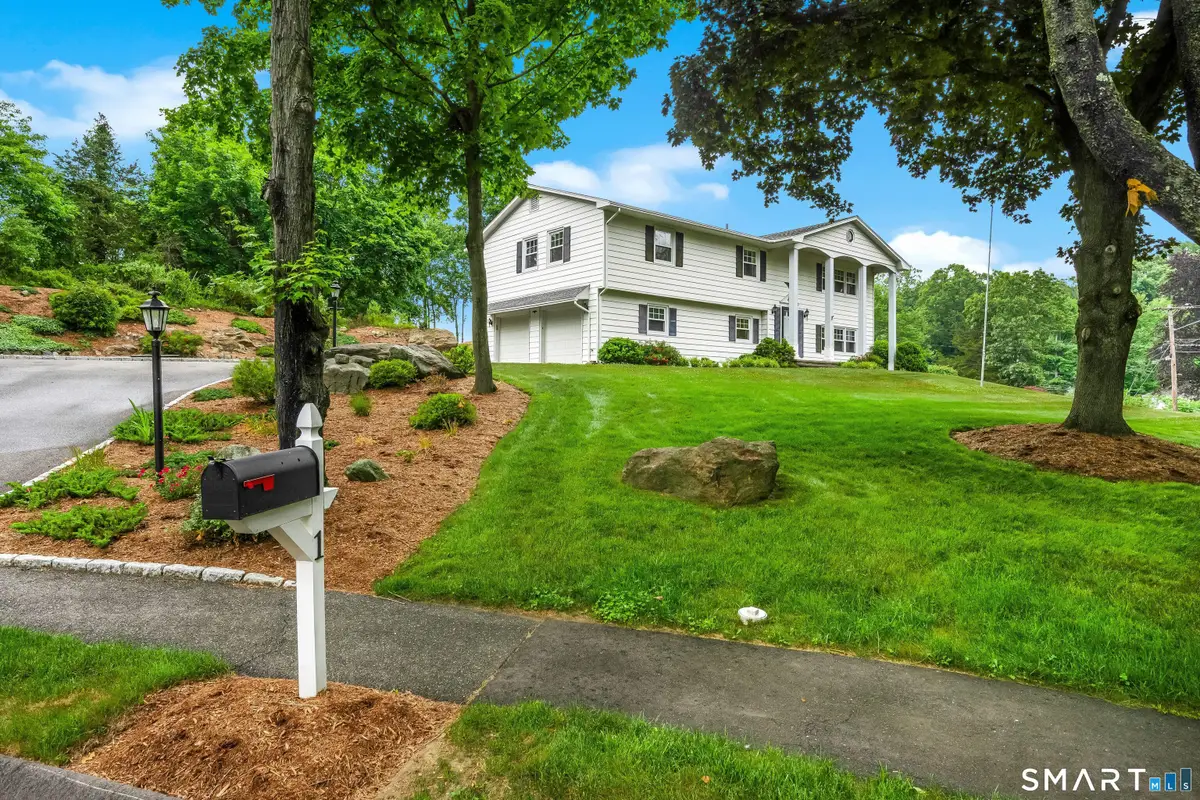 1 Woodchuck Court West, Norwalk, CT 06854 - #1