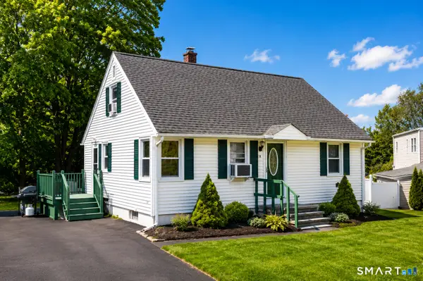 18 Crestwood Avenue, Waterbury, CT 06704