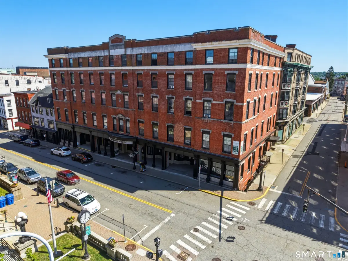 35 Union Street, New London, CT 06320 - #1