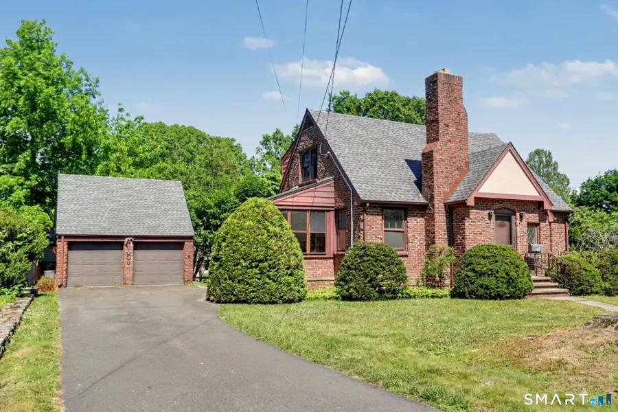 312 Bennett Street, Fairfield, CT 06825 - #2