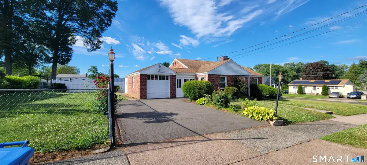 104 Exeter Street, Hartford, CT 06106 - #1