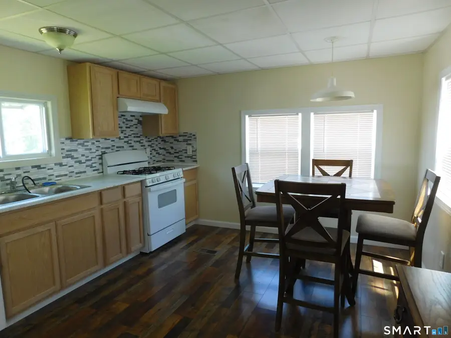 24 E Street, Groton, CT 06340 - #3