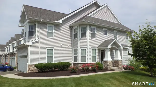 8 Sampson Terrace #8, Danbury, CT 06810