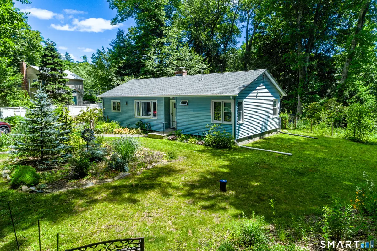 8 Sepous Road, Avon, CT 06001 - #1
