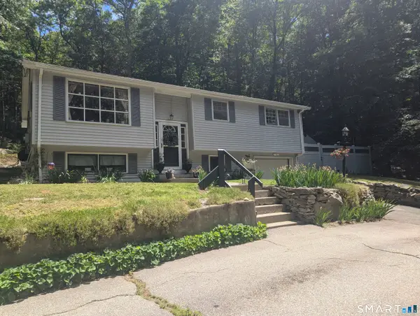 97 Kapitulik Road, Thompson, CT 06255