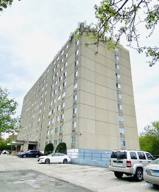 120 Huntington Turnpike #809, Bridgeport, CT 06610