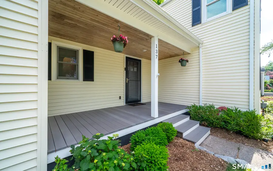 137 Mohawk Drive, West Hartford, CT 06117 - #3
