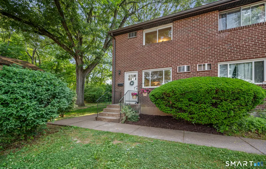 302 Green Road #D, Manchester, CT 06042 - #3