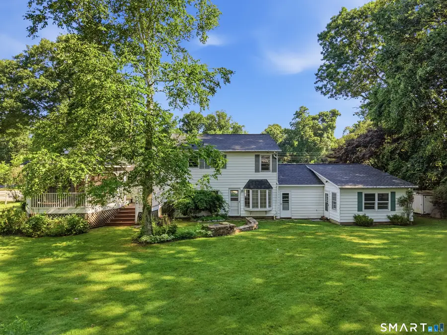 18 Oakridge Drive, Gales Ferry, CT 06335 - #3
