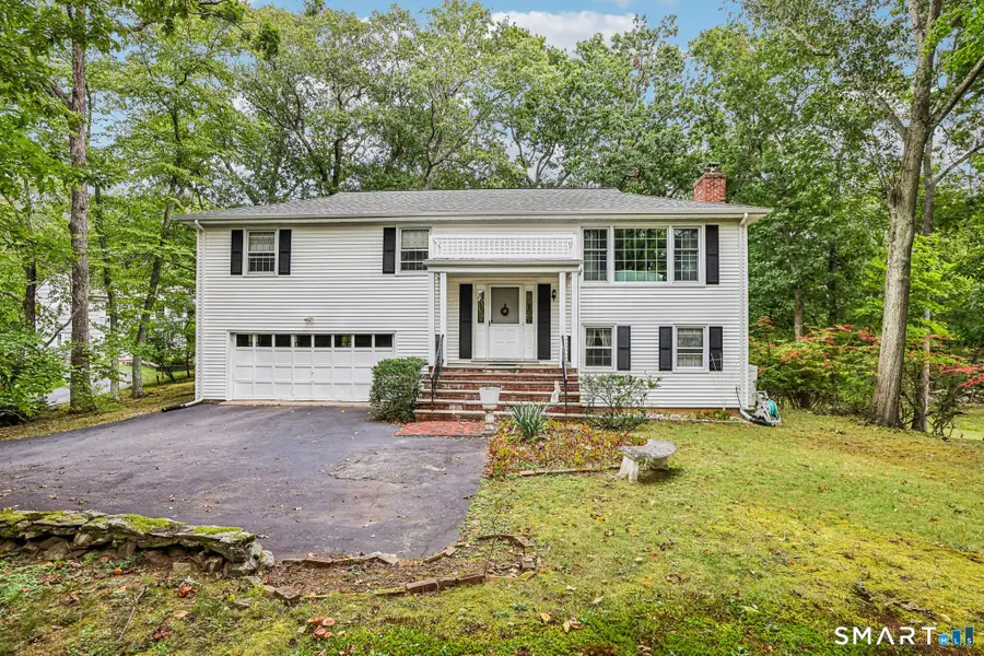 14 Chipping Lane, Norwalk, CT 06854 - #3