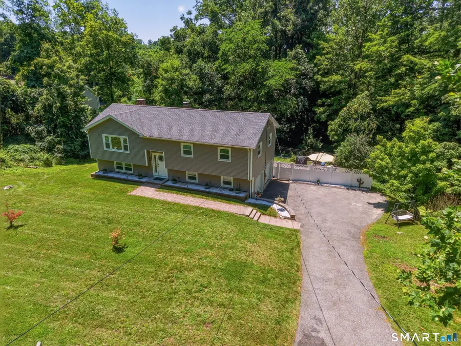 10 Albion Road, New Fairfield, CT 06812 - #2