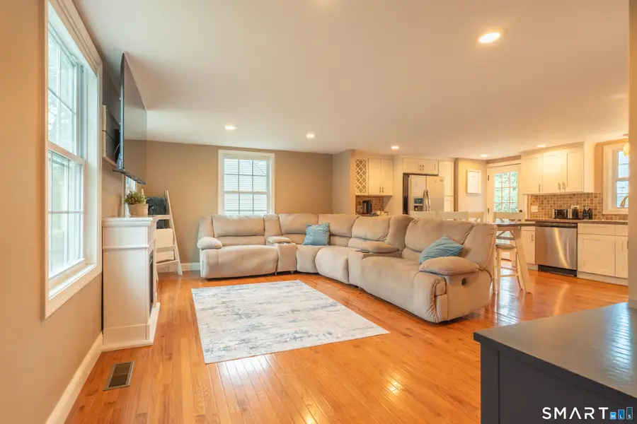 17 Edgewood Street, Cromwell, CT 06416 - #2