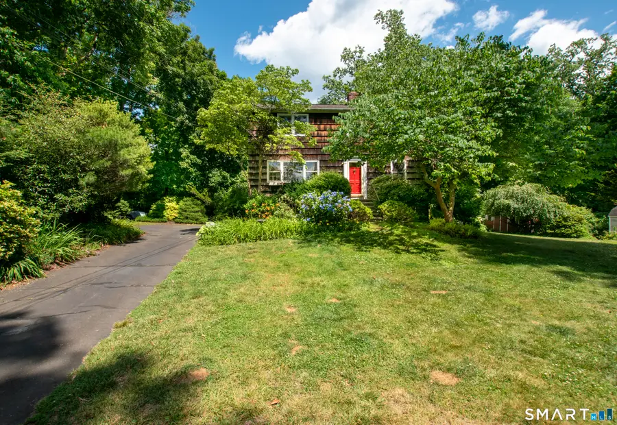 8 Oakledge Circle, Norwalk, CT 06854 - #2