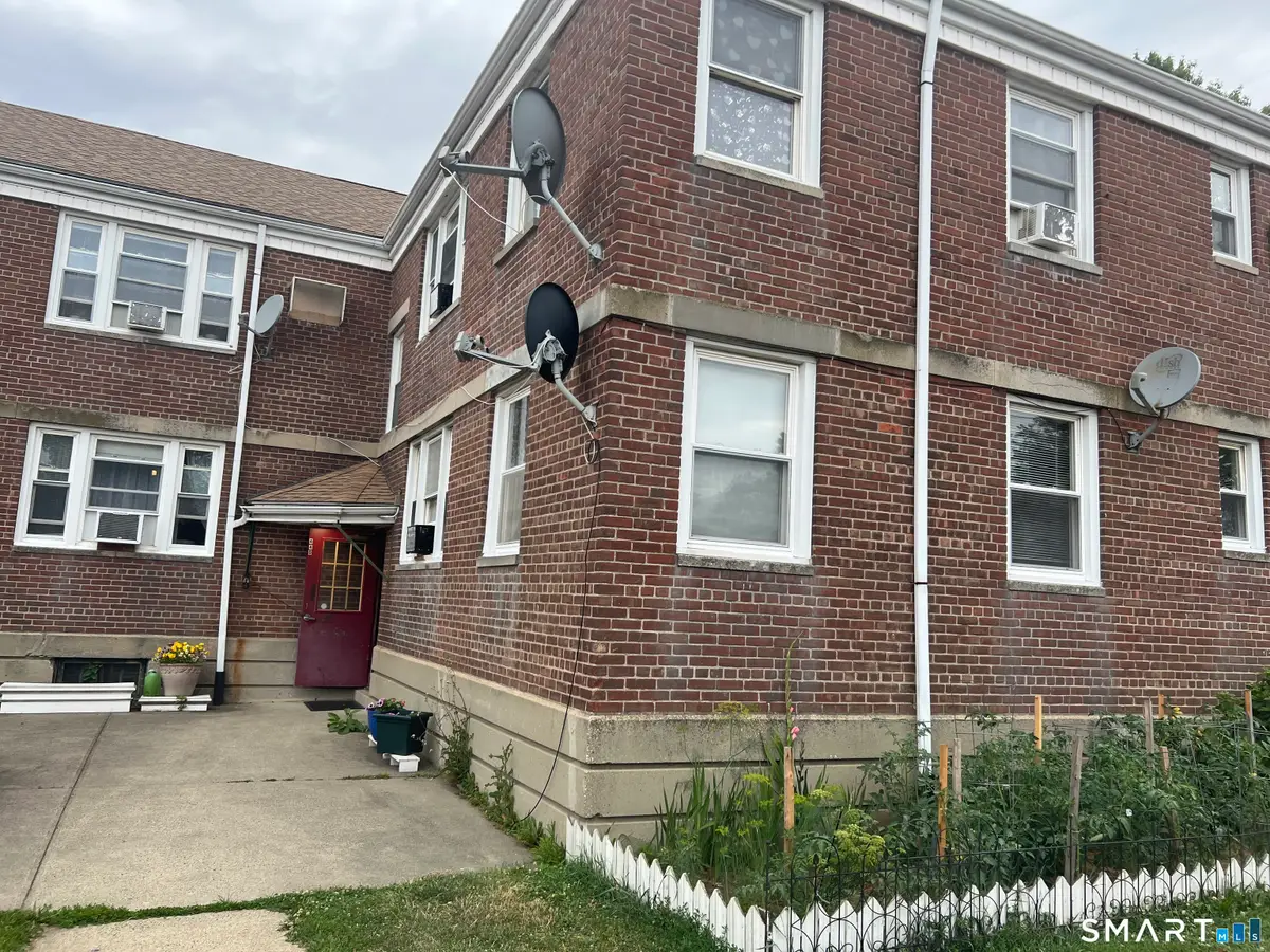 440 Success , Bld 86 Avenue #15, Bridgeport, CT 06610 - #1