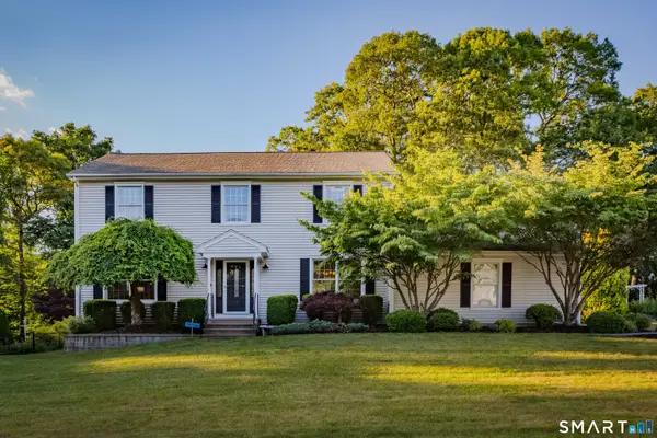 30 Crested Ridge Court, Stratford, CT 06614