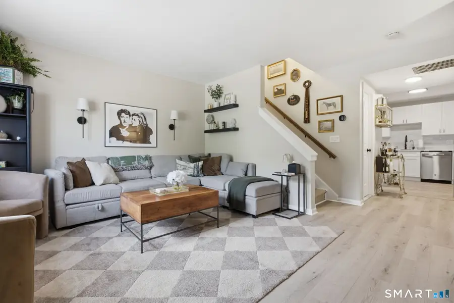 305 Mariners Walk #305, Milford, CT 06460 - #2