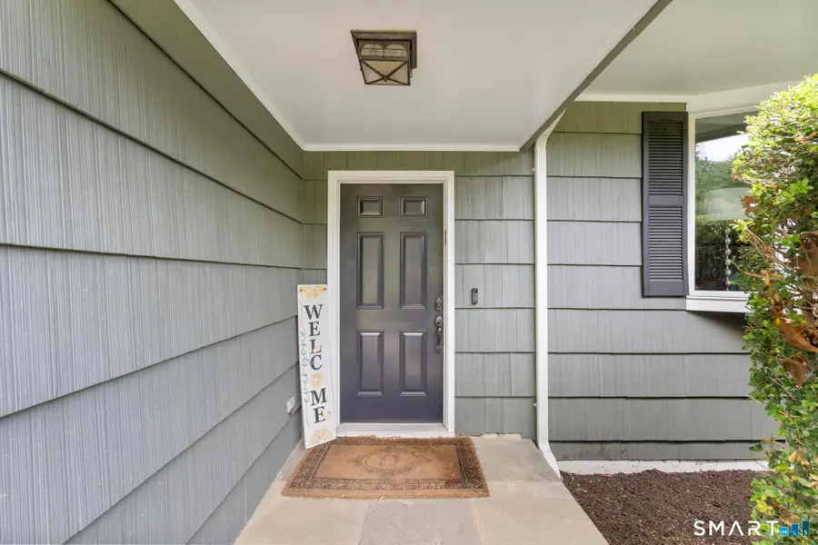 8 Huckleberry Drive South, Norwalk, CT 06850 - #3