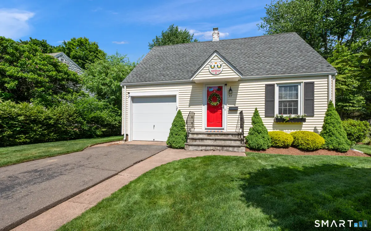 37 Kensington Street, Manchester, CT 06040 - #1