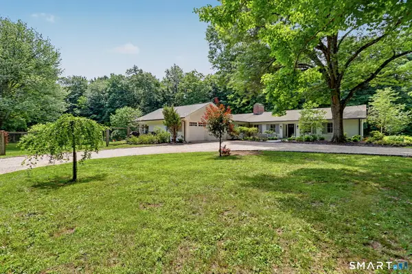 585 Hoydens Lane, Fairfield, CT 06824