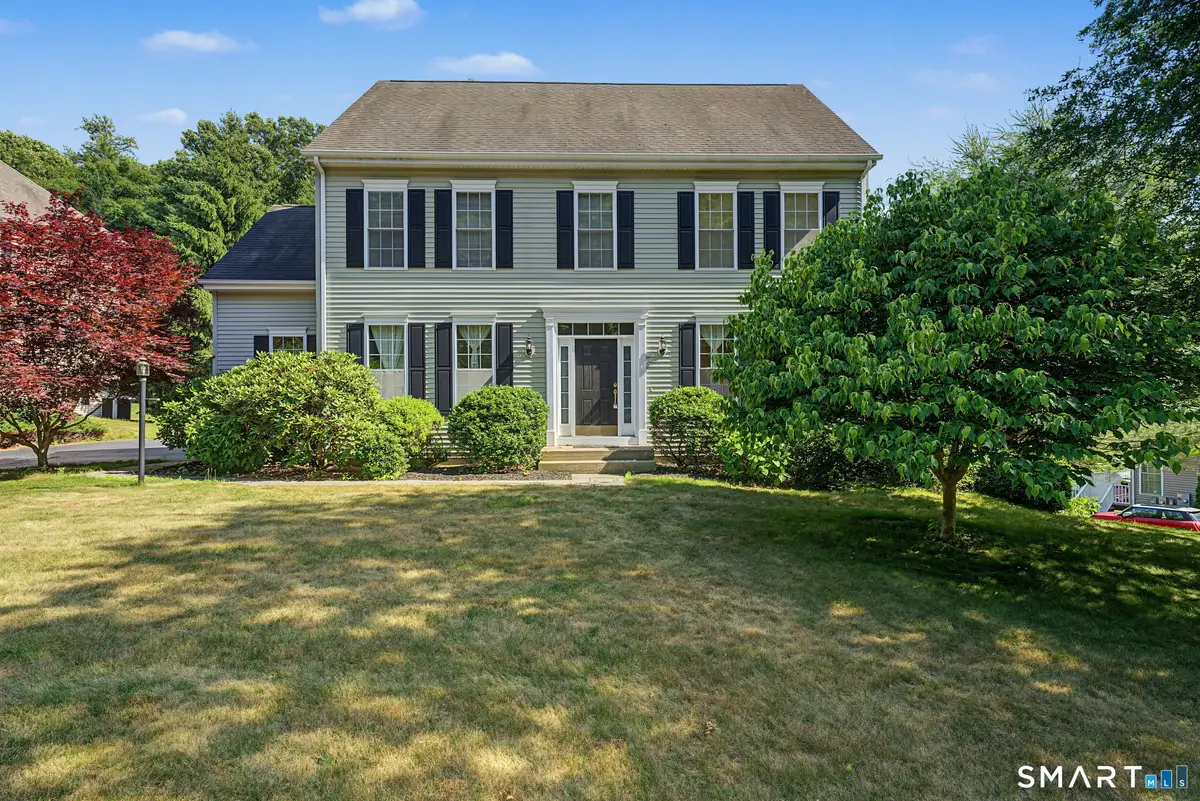 25 Fenwick Drive, Avon, CT 06001 - #1