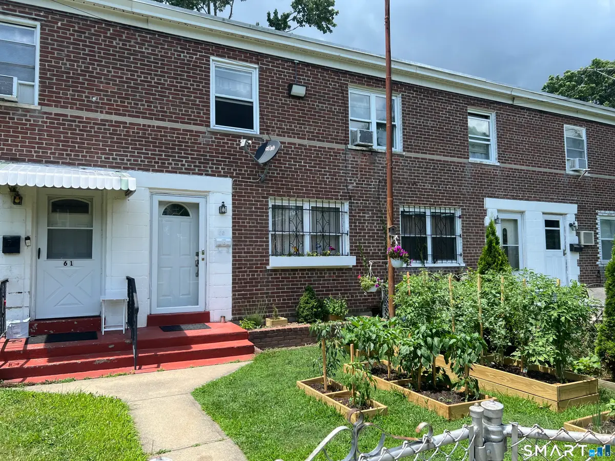63 Court A, Bld 18 Court, Bridgeport, CT 06610 - #1