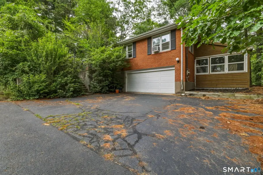 8 Washington Circle, Burlington, CT 06085 - #2