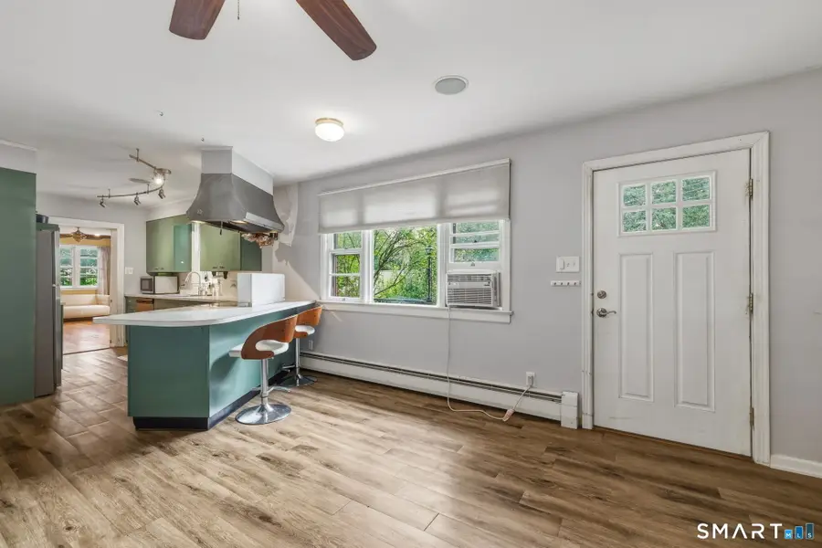 8 Washington Circle, Burlington, CT 06085 - #3
