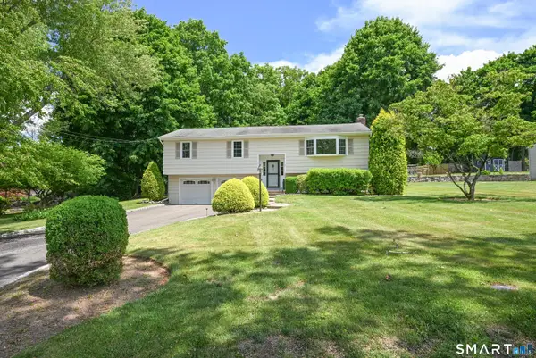 9 Crestwood Drive, Danbury, CT 06811