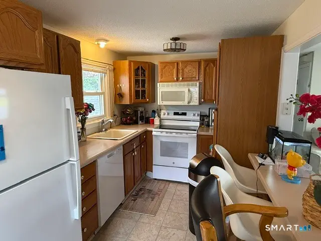 31 Charles Street, Southington, CT 06479 - #3