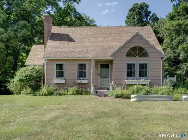 61 Hillcrest Road, Glastonbury, CT 06033