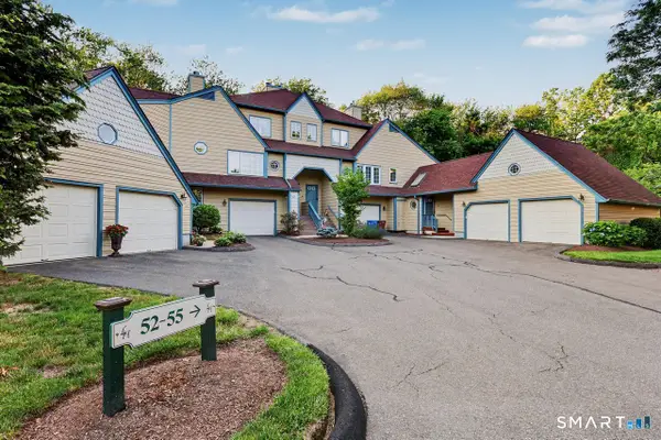55 Jardin Circle #55, Shelton, CT 06484