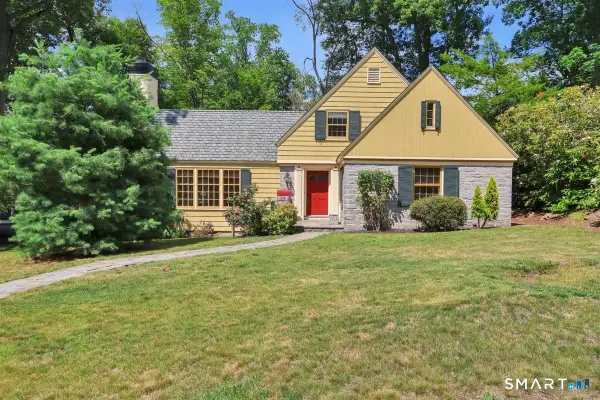 38 Knollwood Road, North Haven, CT 06473