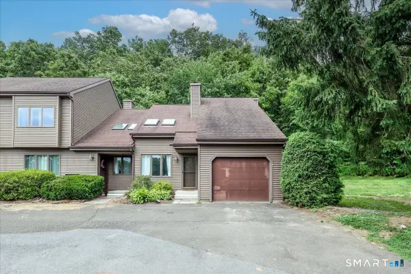 52 Twin Oaks #52, New Milford, CT 06776