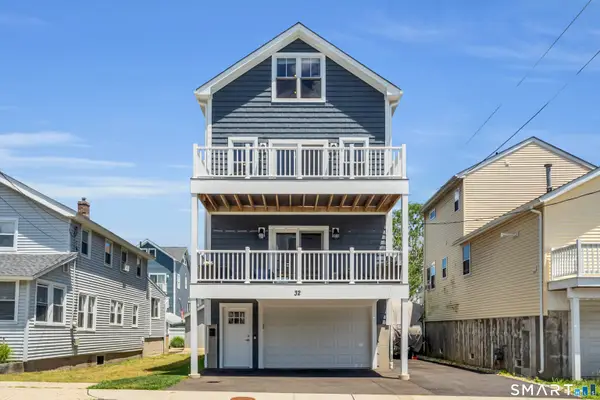 32 Deerfield Avenue, Milford, CT 06460
