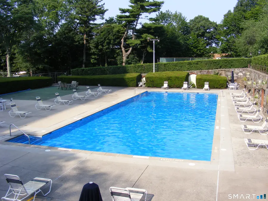 2625 Park Avenue #10H, Bridgeport, CT 06604 - #2