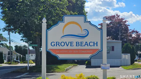 18 Broadway N, Westbrook, CT 06498