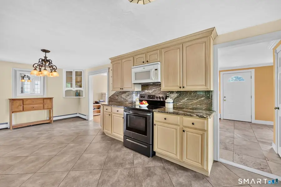 33 Chambers Street, Manchester, CT 06042 - #3