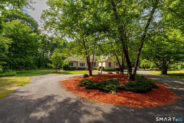 69 Elizabeth Drive, Southington, CT 06489