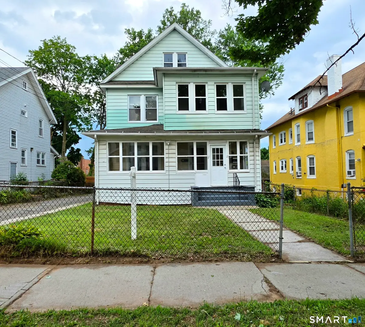 21-23 Sharon Street, Hartford, CT 06112 - #1