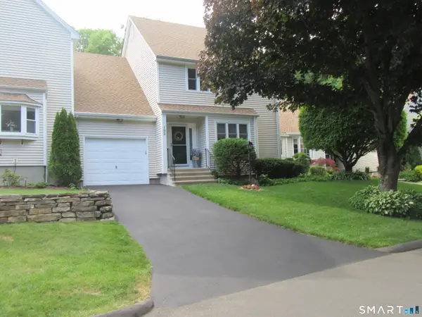 192 Stonehedge Drive #192, Shelton, CT 06484