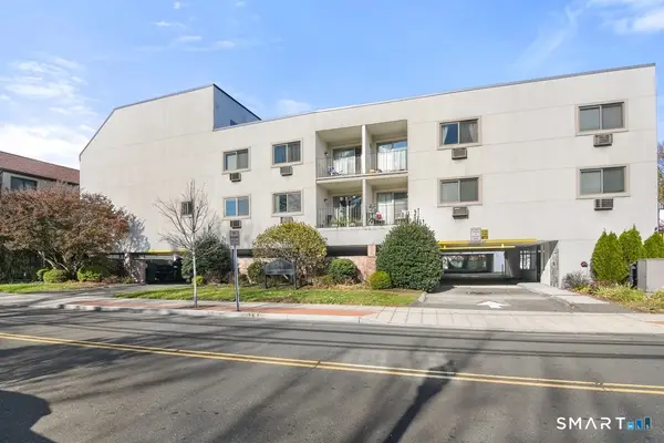 34 Crescent Street #1D, Stamford, CT 06902