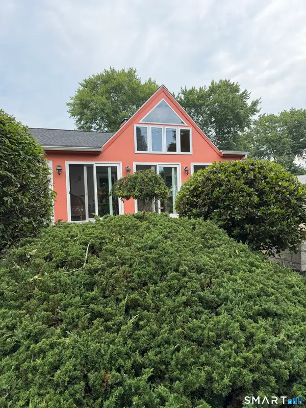 34 Quotonset Lane, Westbrook, CT 06498