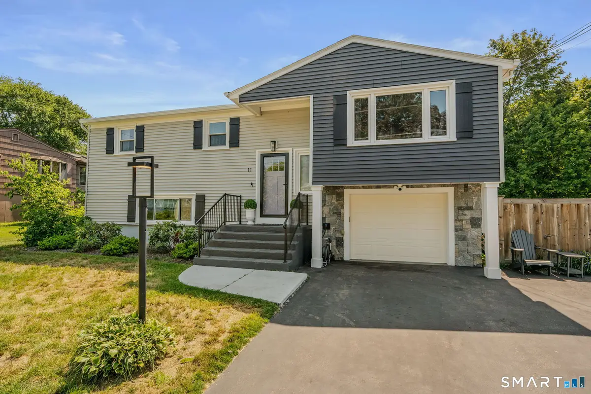 11 Savi Avenue, Waterford, CT 06385 - #1
