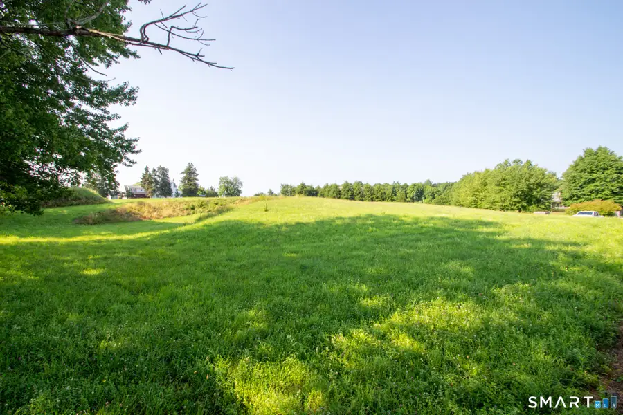 4 Susan Lane, Newtown, CT 06470 - #2