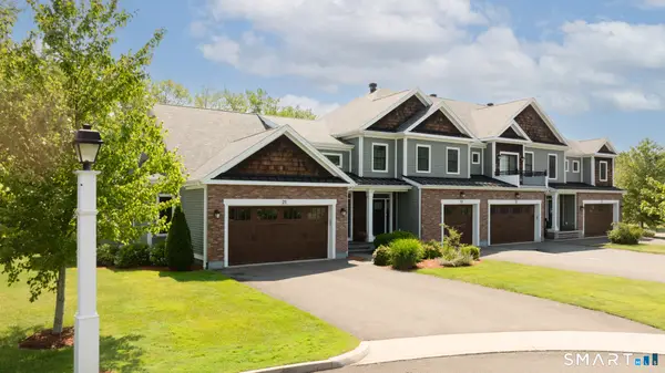 21 Yorkshire Court #21, Farmington, CT 06032