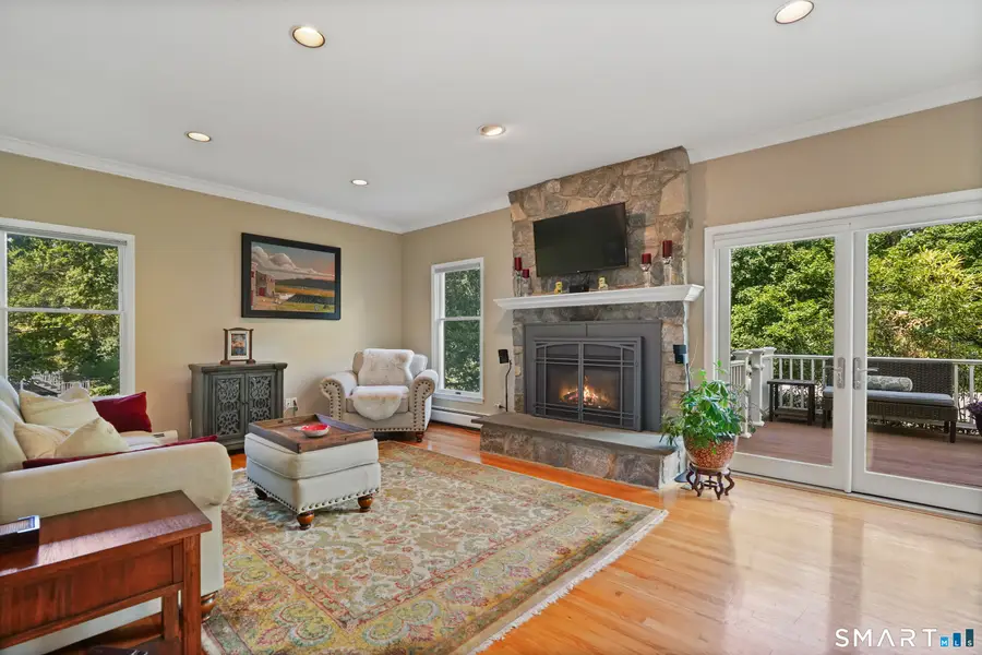 12 Island Hill Avenue, Ridgefield, CT 06877 - #3